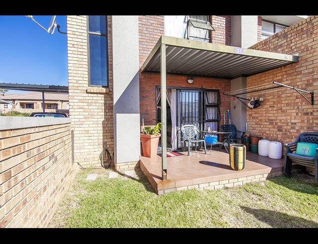 2 BEDROOM SECTIONAL TITLE FOR SALE IN WILGEHEUWEL